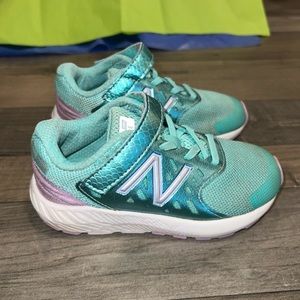 Mermaid Scale Little Mermaid Ariel New Balance urge fuel core girls size 9.5 Y